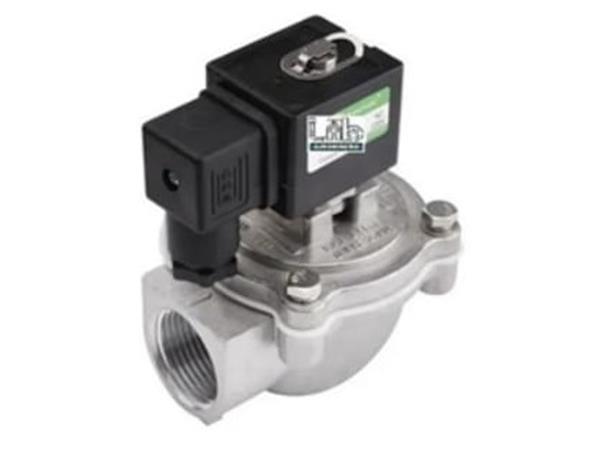 VÁLVULA SOLENOIDE PARA FILTRO MANGA 1 BSP COM BOBINA 24VCC E CONECTOR
