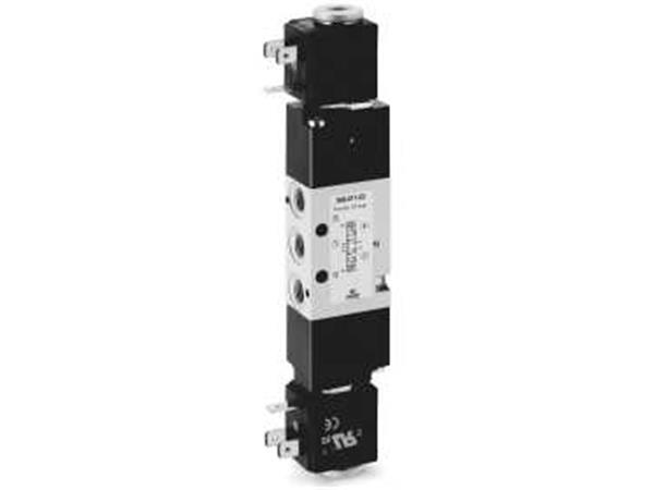 CONJUNTO VÁLVULA 5/3 VIAS G1/8 DUPLO SOLENOIDE + BOBINA G73 + CONECTOR LED