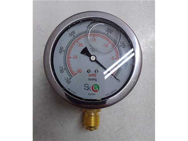 VACUÔMETRO DIAM. 63MM LIGAÇÃO VERTICAL ROSCA DE ¼ BSP, CX INOX E COM GLCIERINA ESCALA DE -760MMHG x 0-30HG