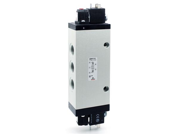 VALVULA SERIE 4 - 5/3 CF, G1/2, D. SOLENOIDE - BIESTÁVEL TIPO ALAVANCA - CÓD. 462N-011-22IL